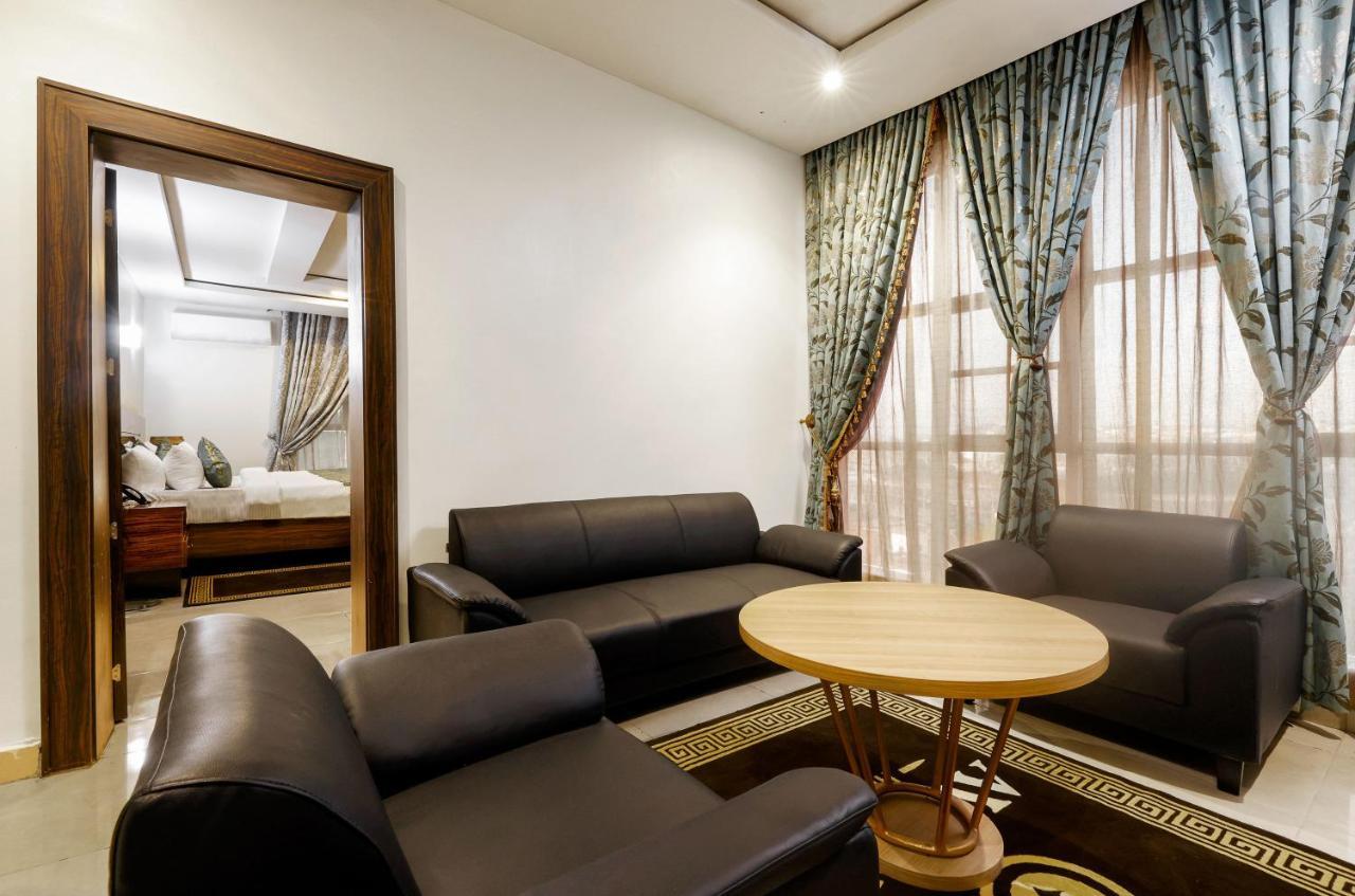 Aveon Hotel Αμπούζα Εξωτερικό φωτογραφία