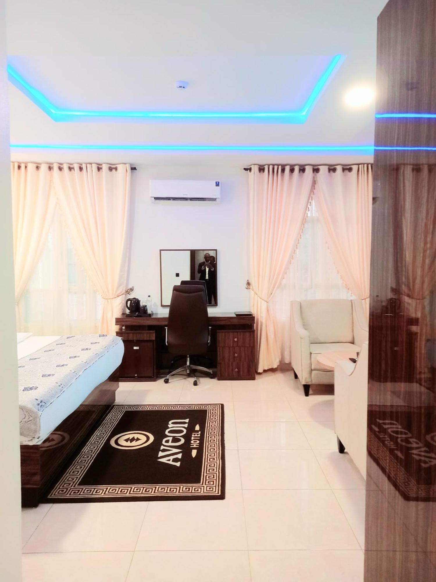 Aveon Hotel Αμπούζα Εξωτερικό φωτογραφία
