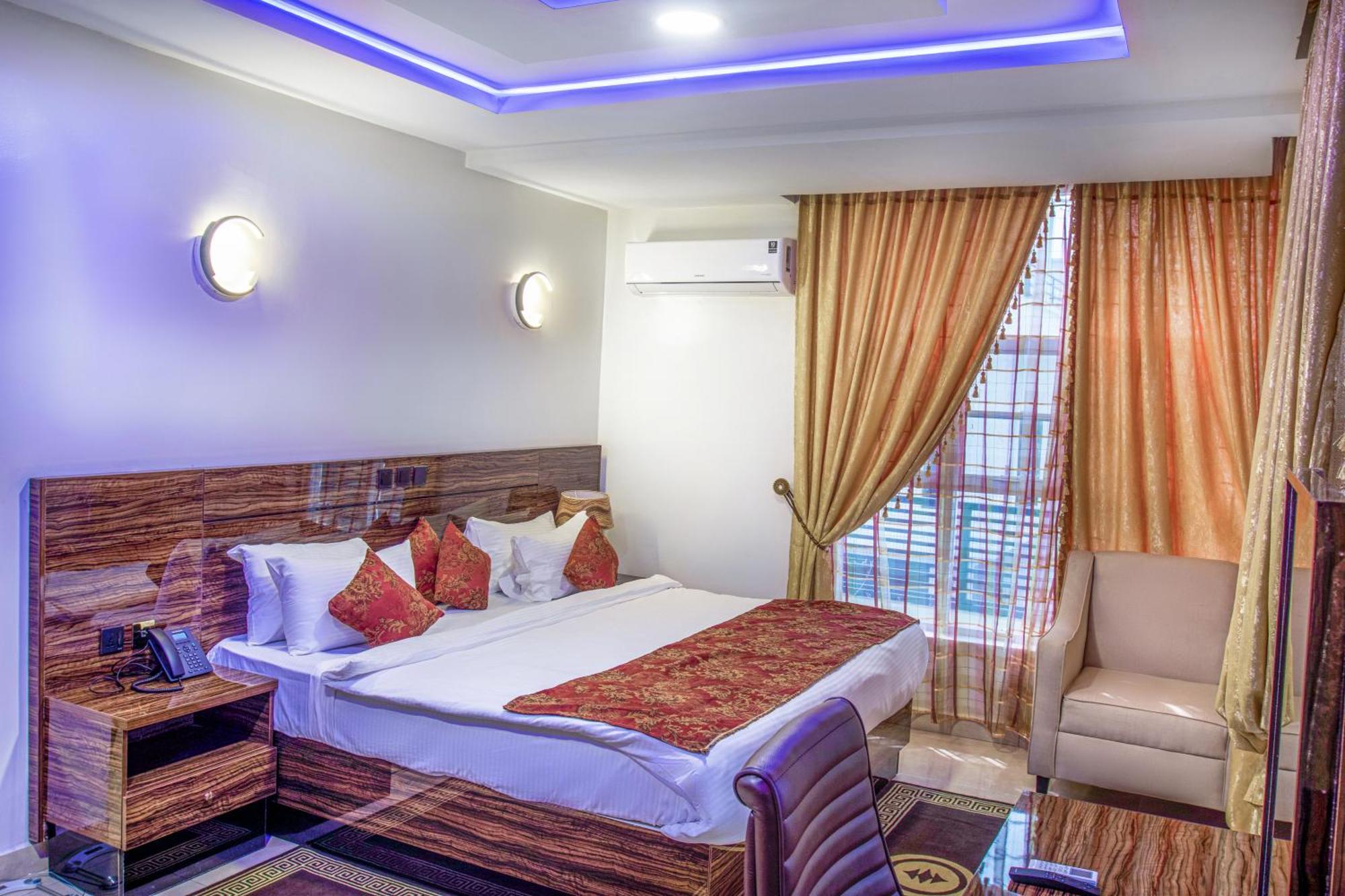 Aveon Hotel Αμπούζα Εξωτερικό φωτογραφία