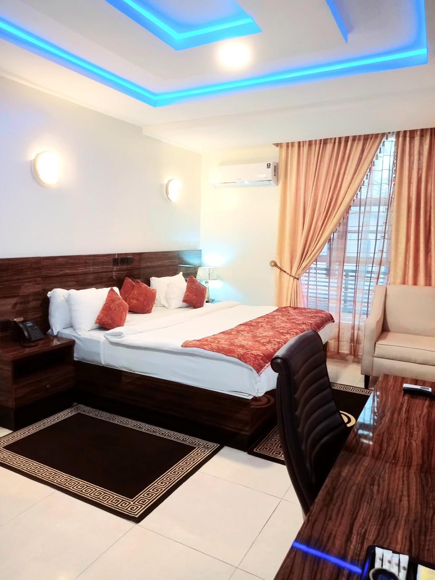 Aveon Hotel Αμπούζα Εξωτερικό φωτογραφία