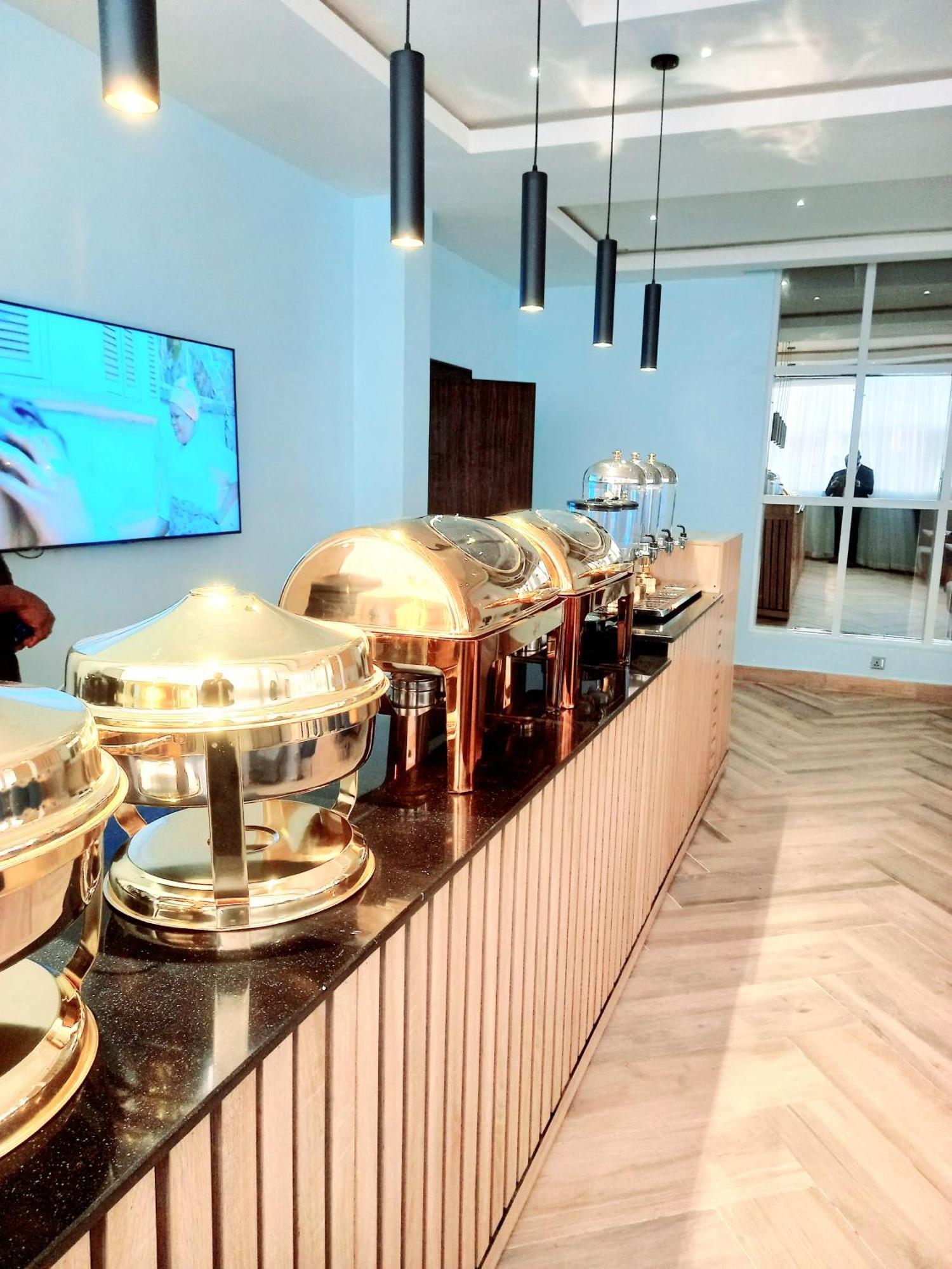 Aveon Hotel Αμπούζα Εξωτερικό φωτογραφία