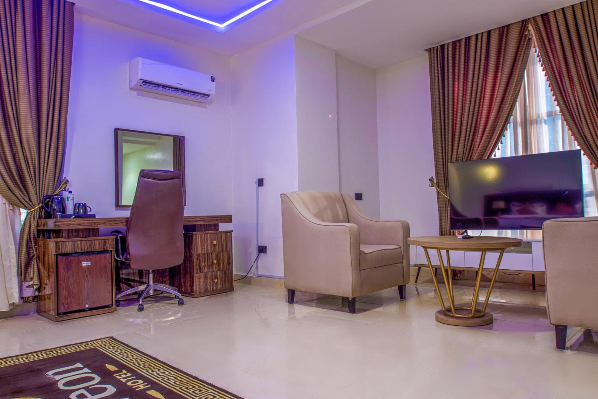 Aveon Hotel Αμπούζα Εξωτερικό φωτογραφία