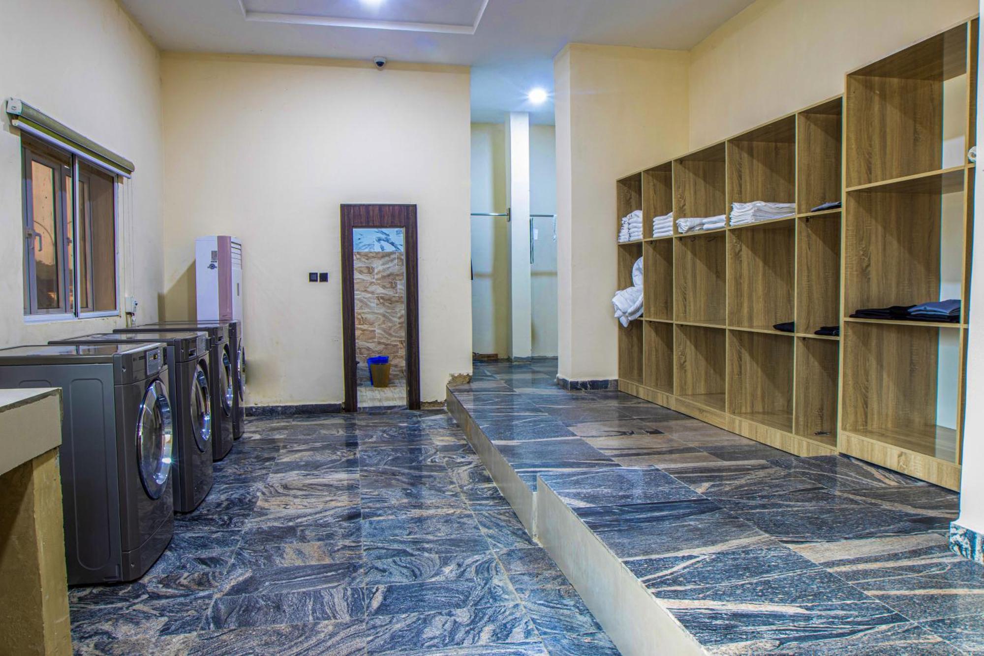 Aveon Hotel Αμπούζα Εξωτερικό φωτογραφία